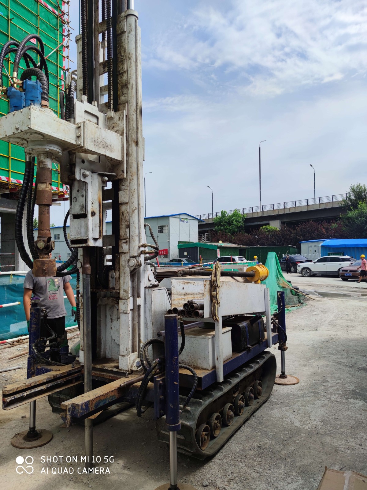 QY-100L型土壤地下水取樣修復(fù)一體鉆機(jī)(1).jpg QY-100L型土壤地下水取樣修復(fù)一體鉆機(jī)(1).jpg